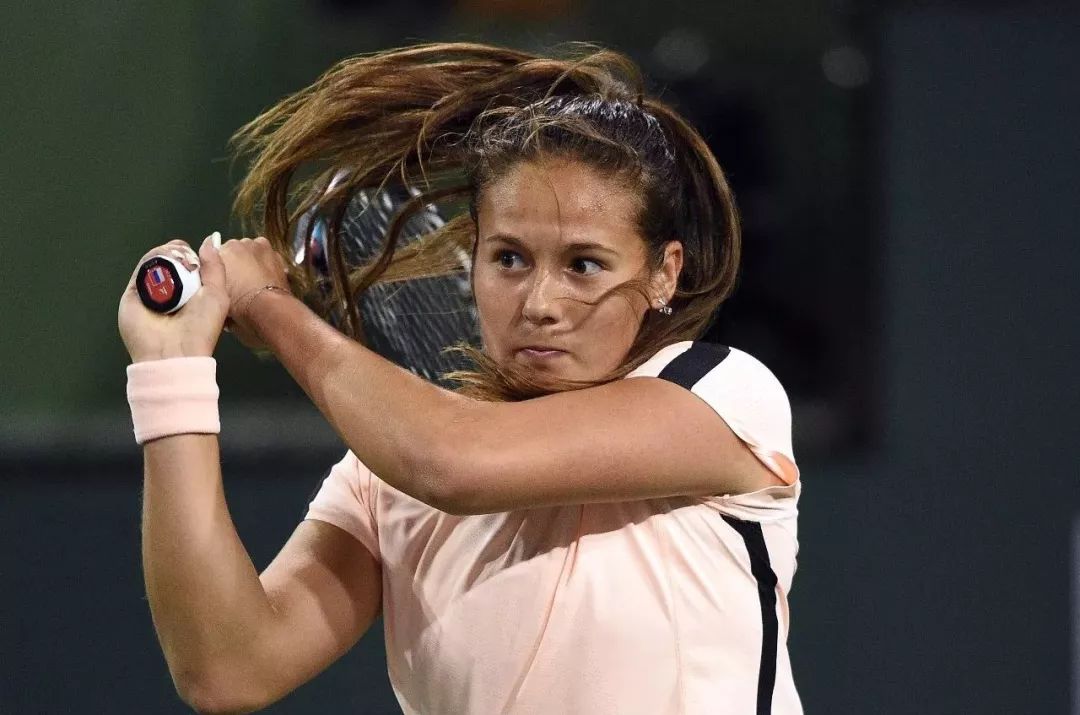 何通过一系 何通过一系