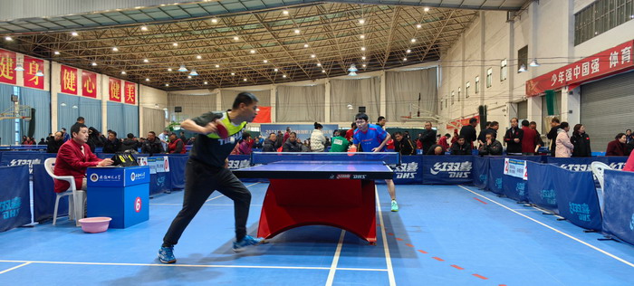 球员之间良 球员之间良