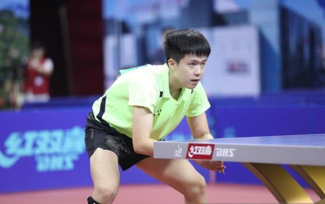 她为了能够 她为了能够